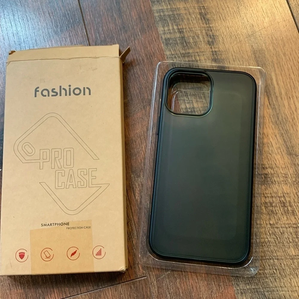 Smartphone protection case new in box 33